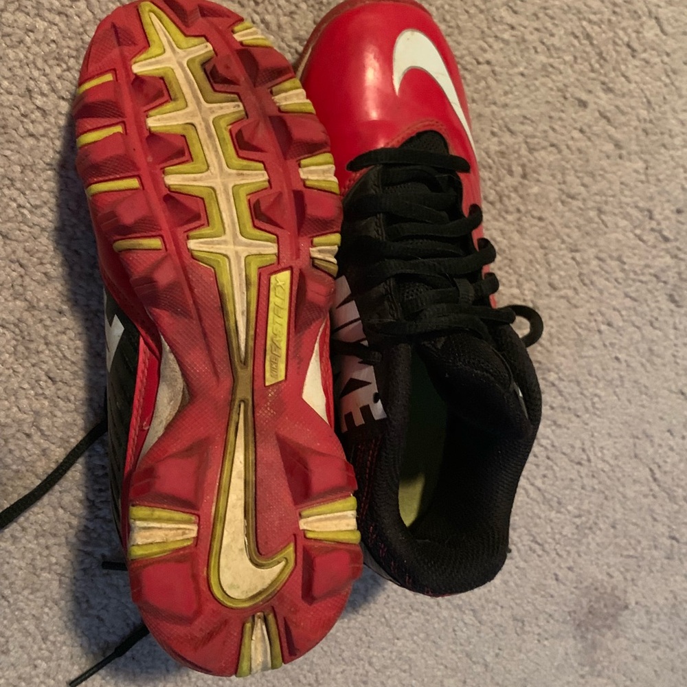 Boys baseball cleats - Picture 2 of 3